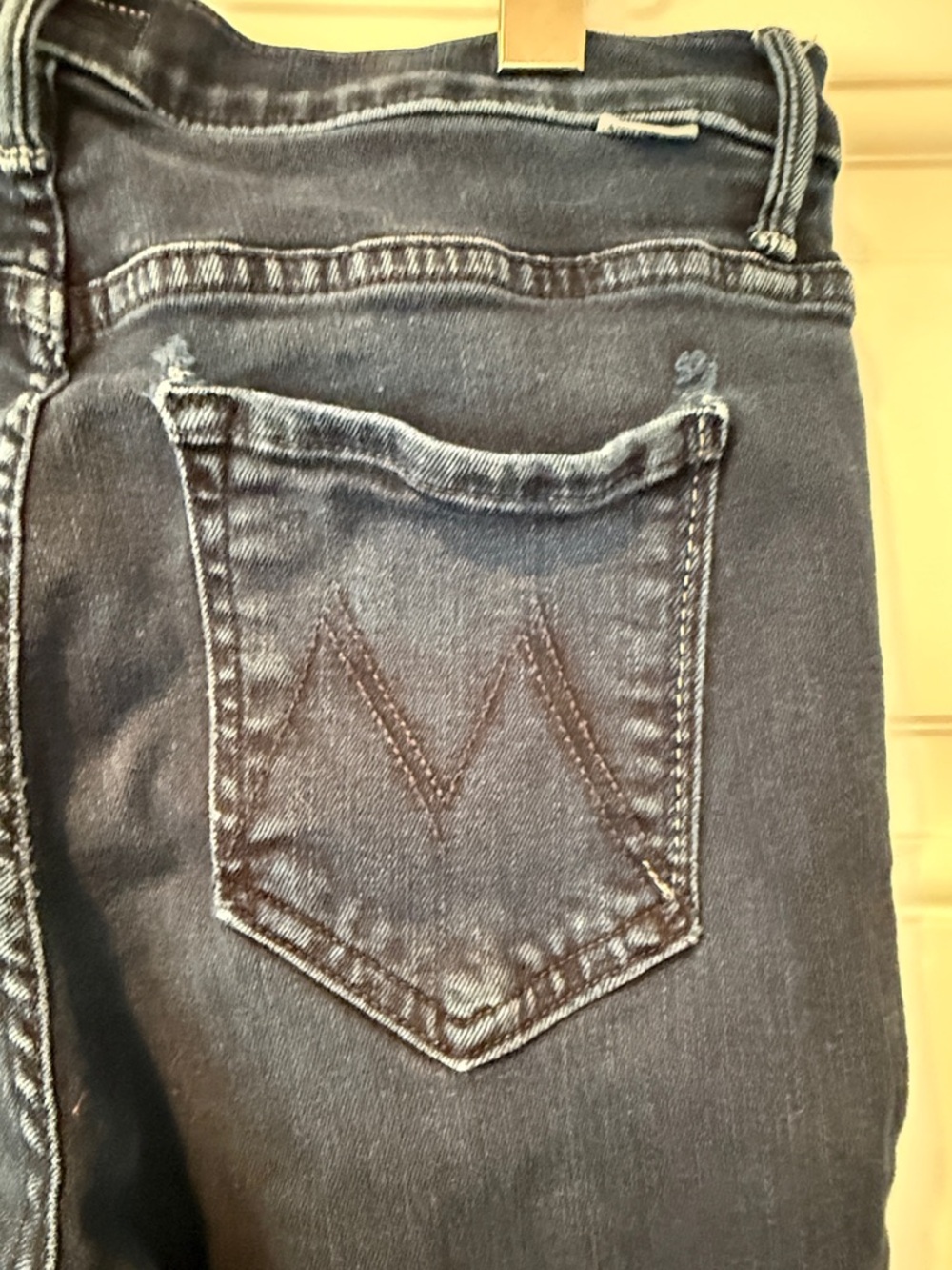 MOTHER weekender fray mid-rise flare jeans - Picture 4 of 7